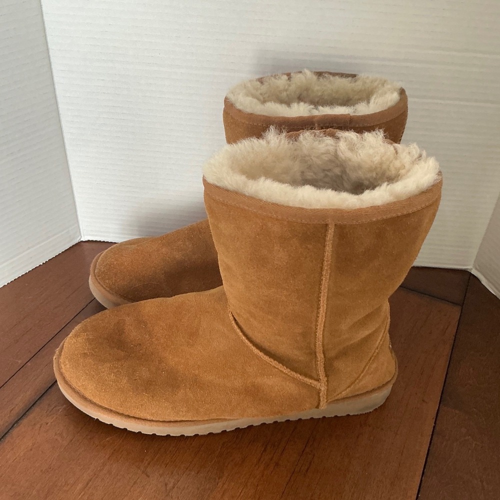 Koolaburra by UGG Women's Classic Tall Boots Chestnut Suede Sheepskin Lined 11W